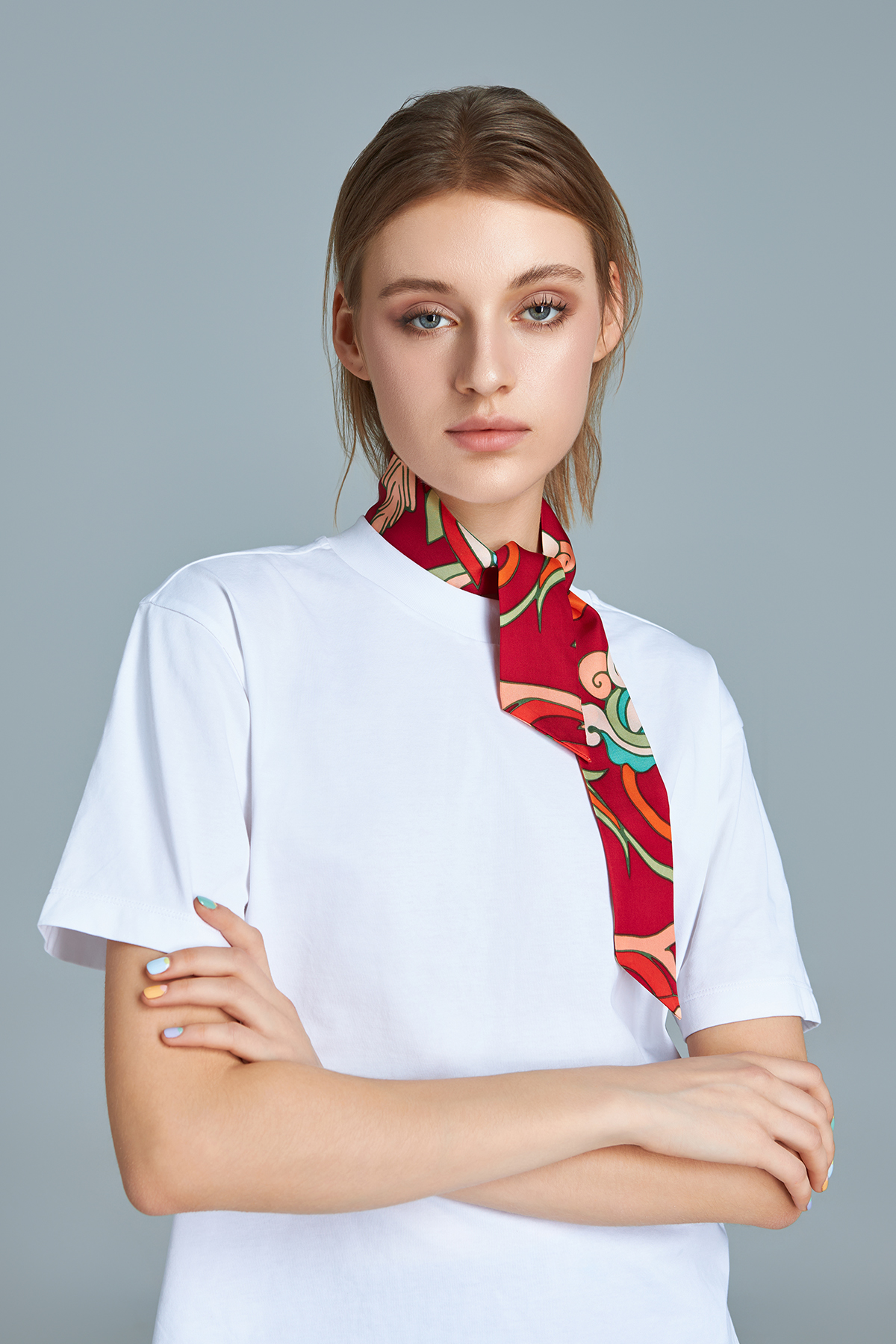 Khăn Twilly lụa – Phụ kiện nhỏ tạo điểm nhấn tinh tế