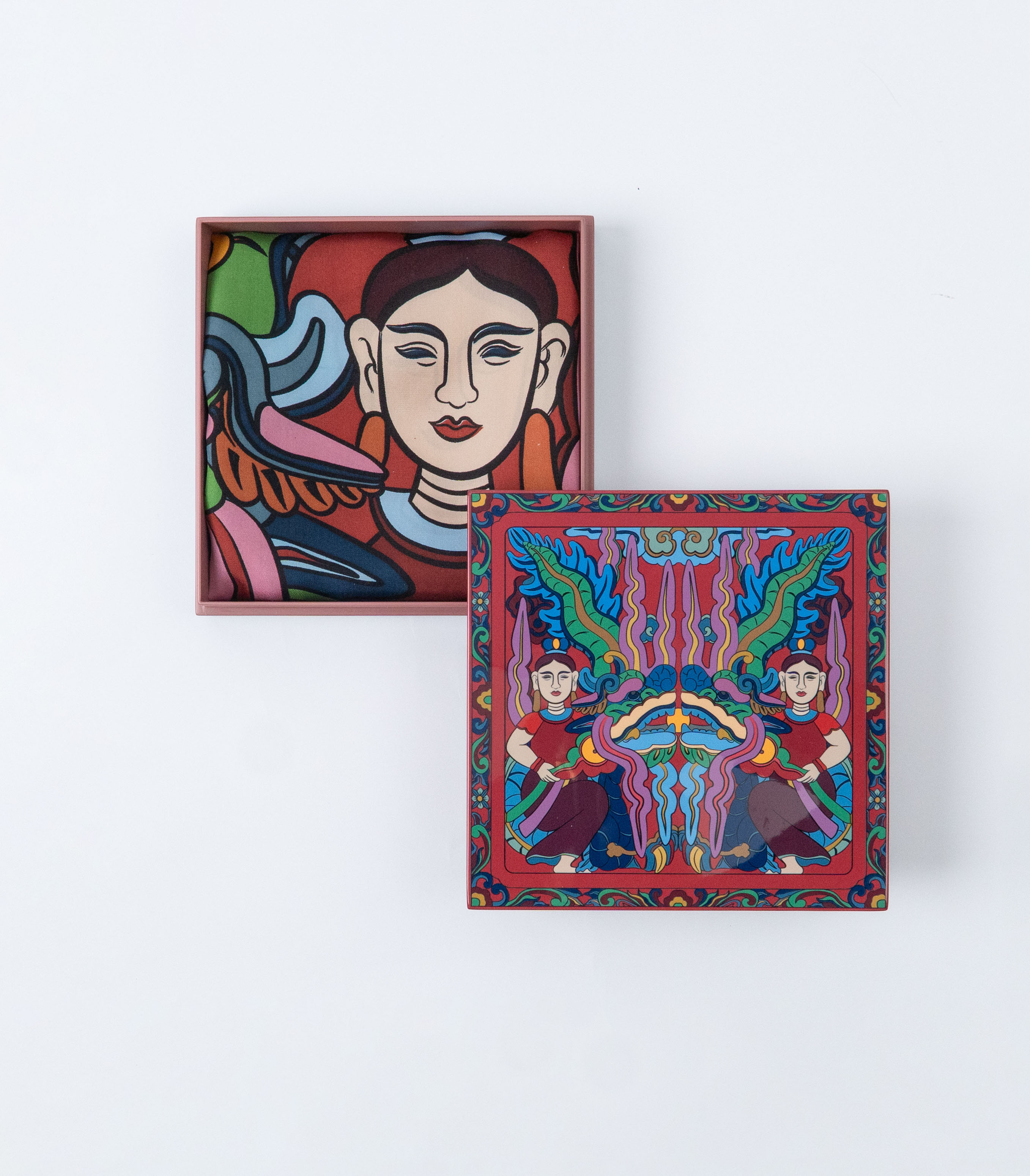 Hộp sơn mài và Khăn lụa họa tiết Long Tiên Chi Mộng