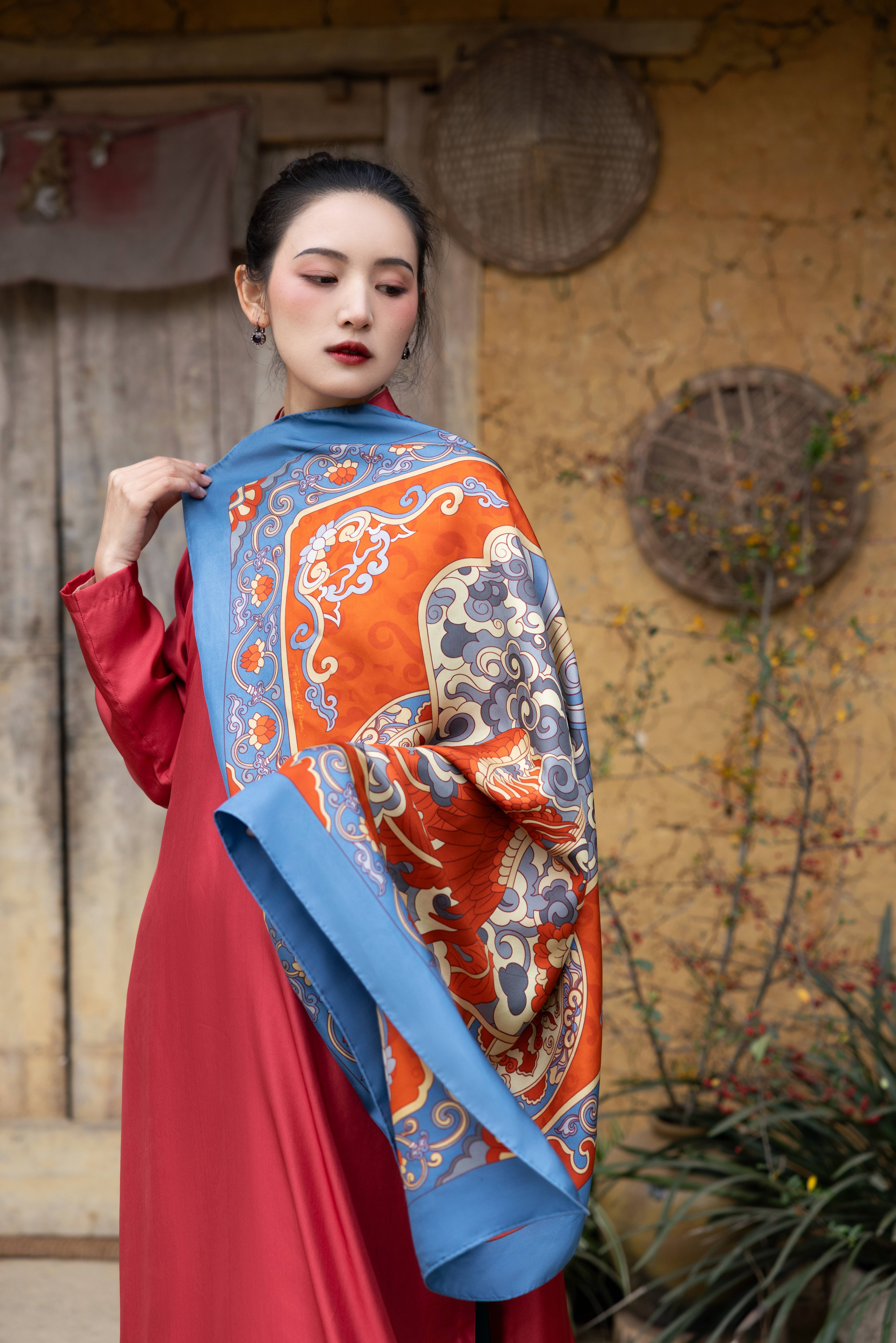 Phượng Ảnh Lưu Vân - Thiết kế khăn lụa mới nhất ứng dụng công nghệ in kỹ thuật số