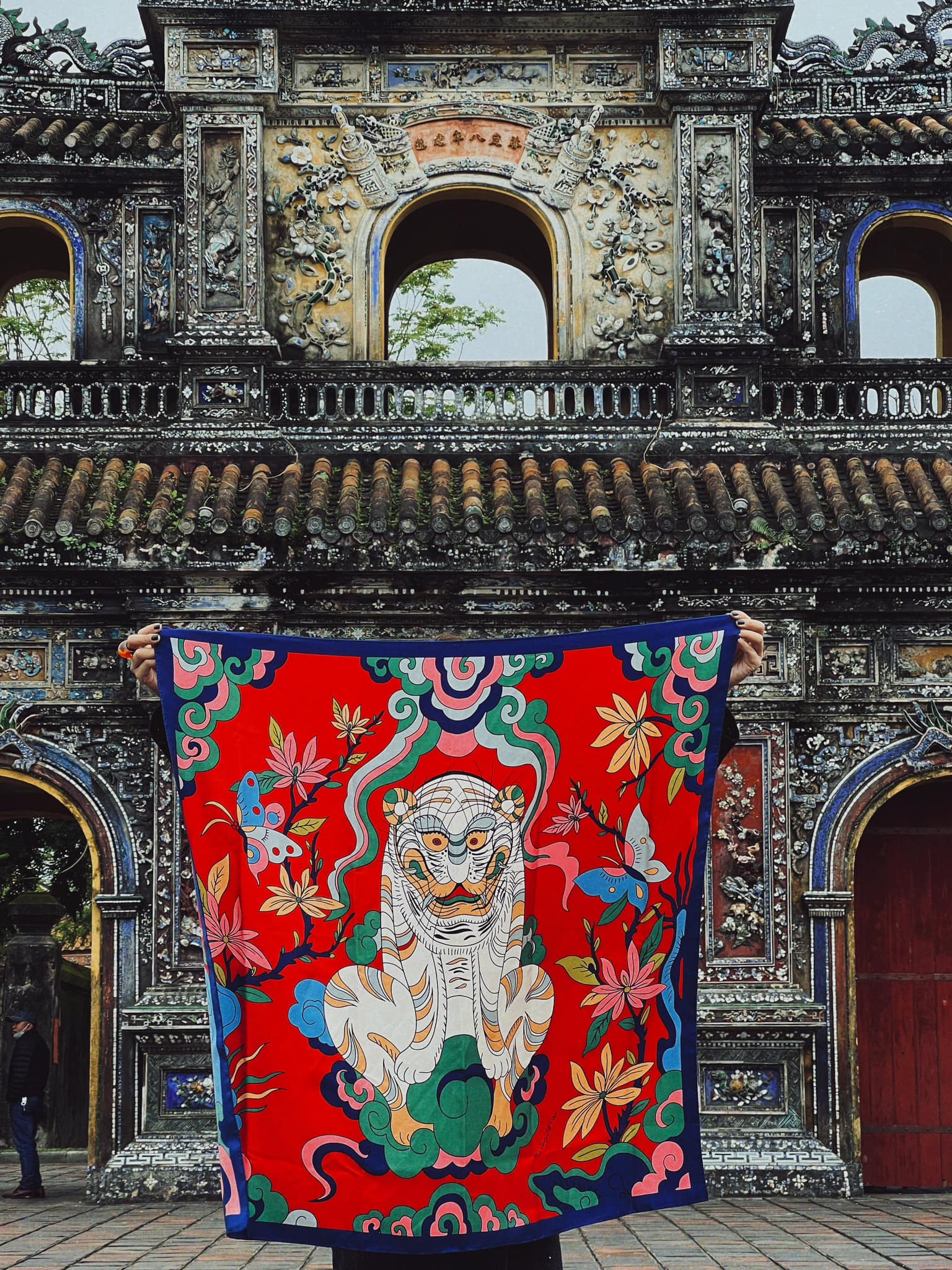 Lụa Việt mang vẻ đẹp truyền thống