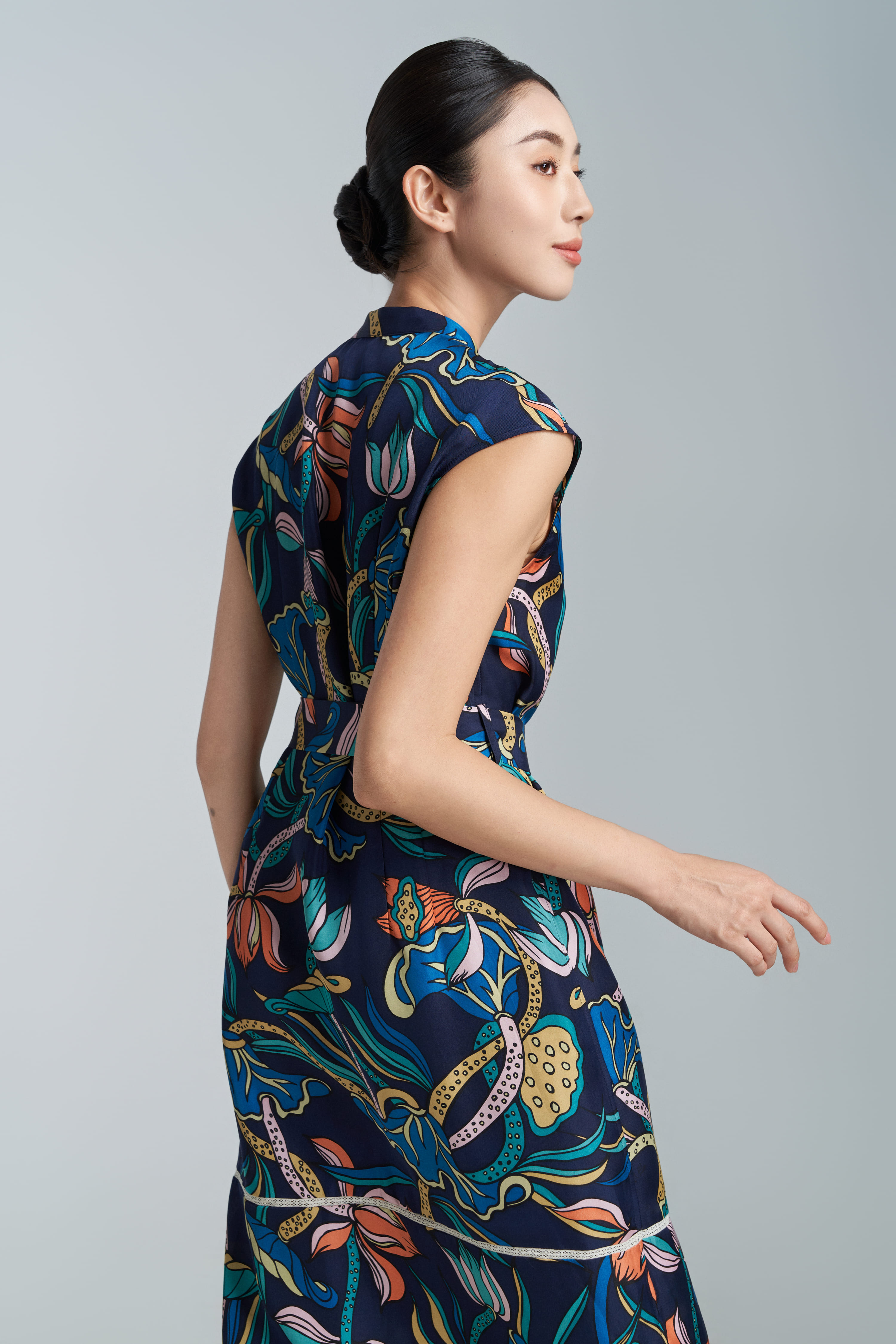 Váy lụa Rosalyne/ Liên Hoa Vũ/ Xanh Navy