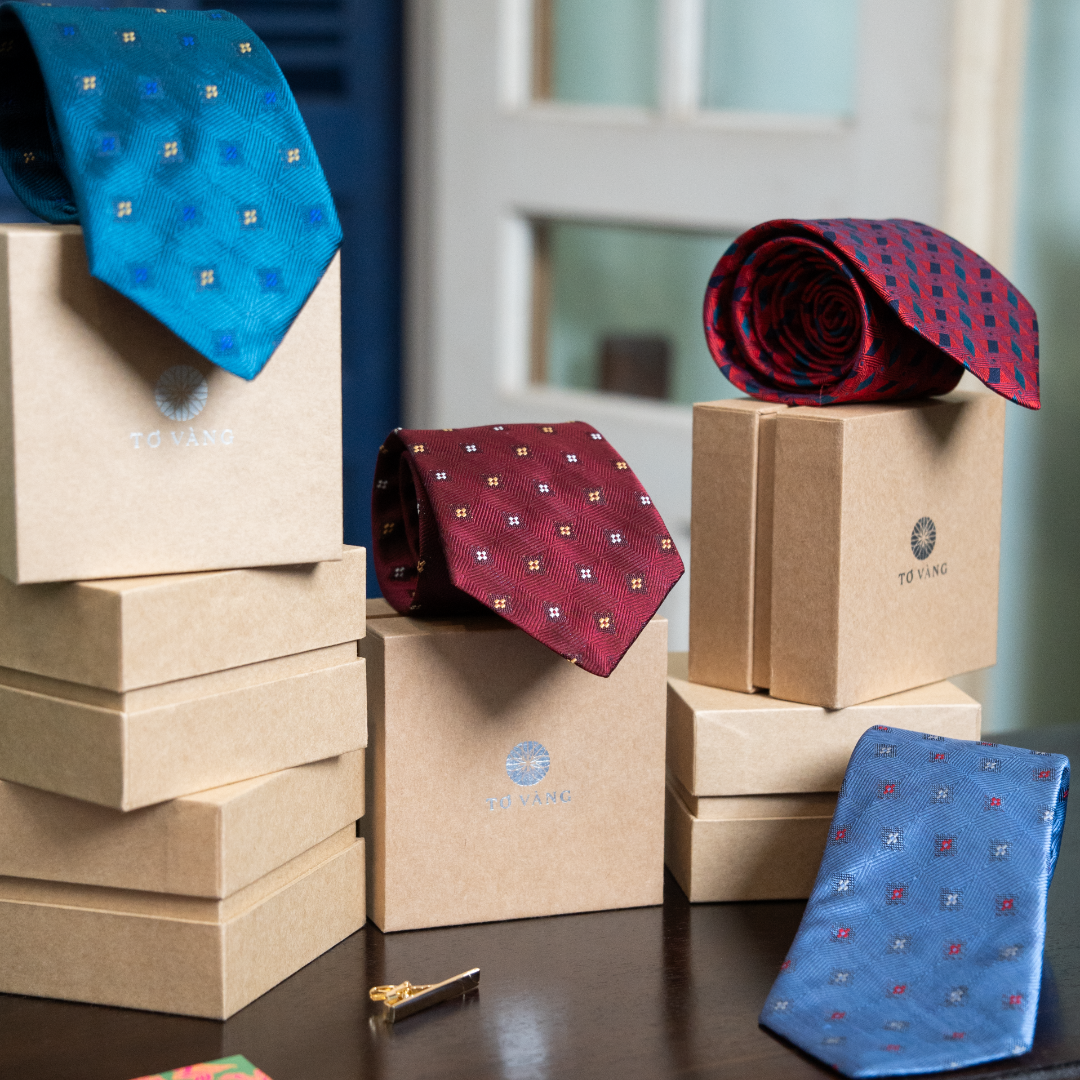 6 gợi ý quà tặng lụa cao cấp, ý nghĩa dành tặng khách hàng, đối tác