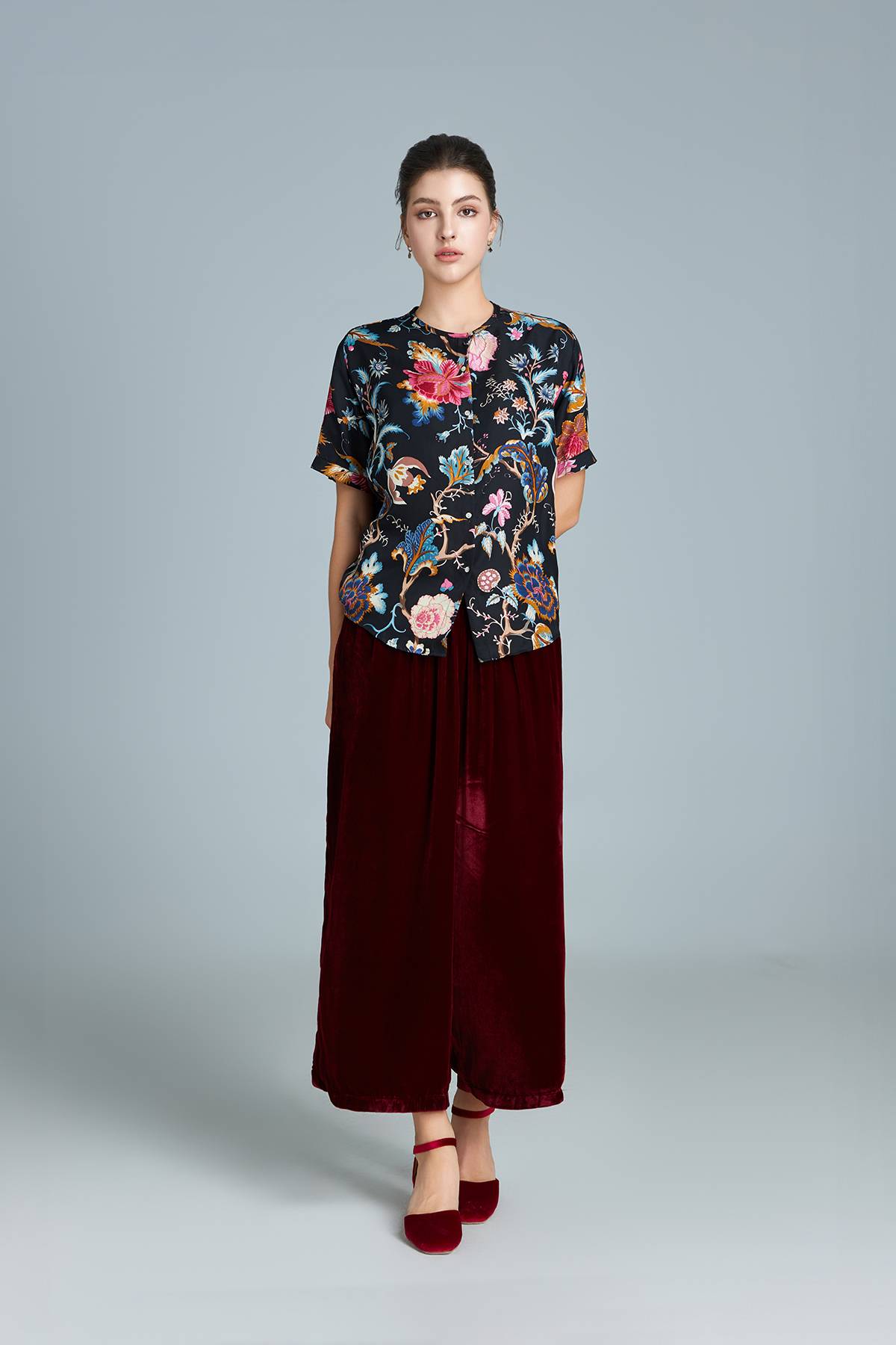 Áo lụa Myra/ Hoa dây đen