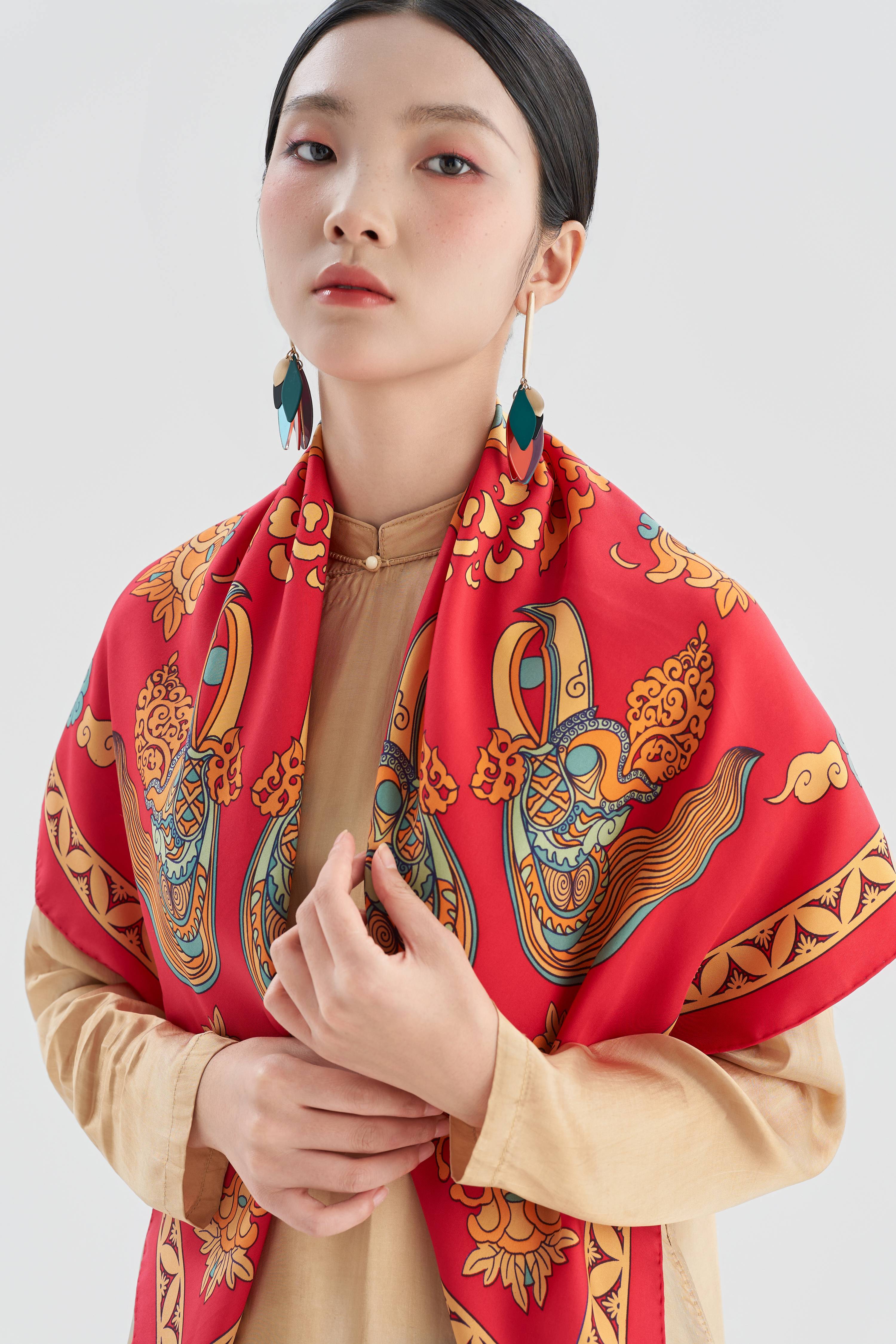 Khăn lụa Cát Phụng Tường Vân/ Đỏ/ Size 95x95