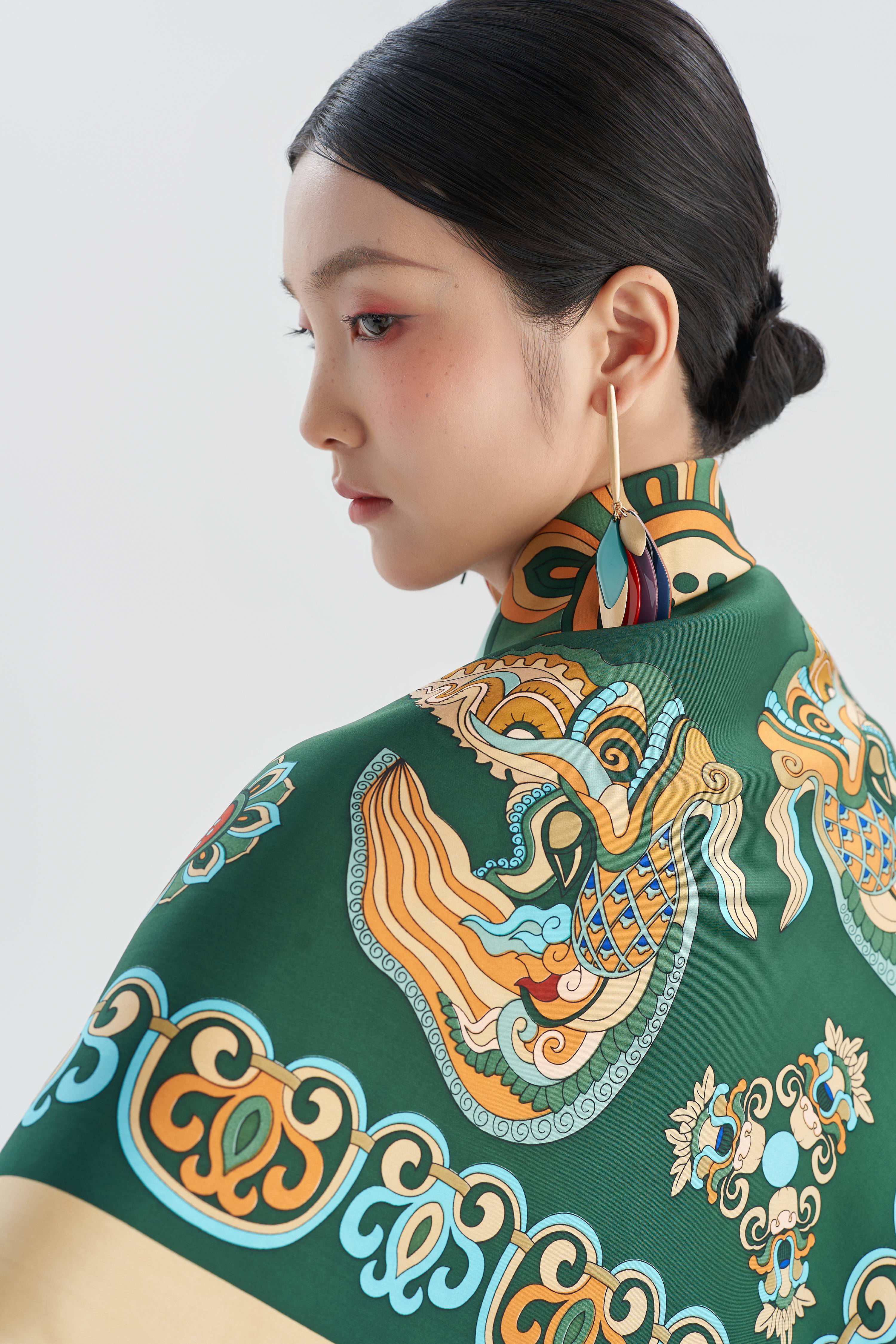 Khăn lụa Long Ngọc Vân Tiêu/ Xanh Lá Đậm/ Size 100x100