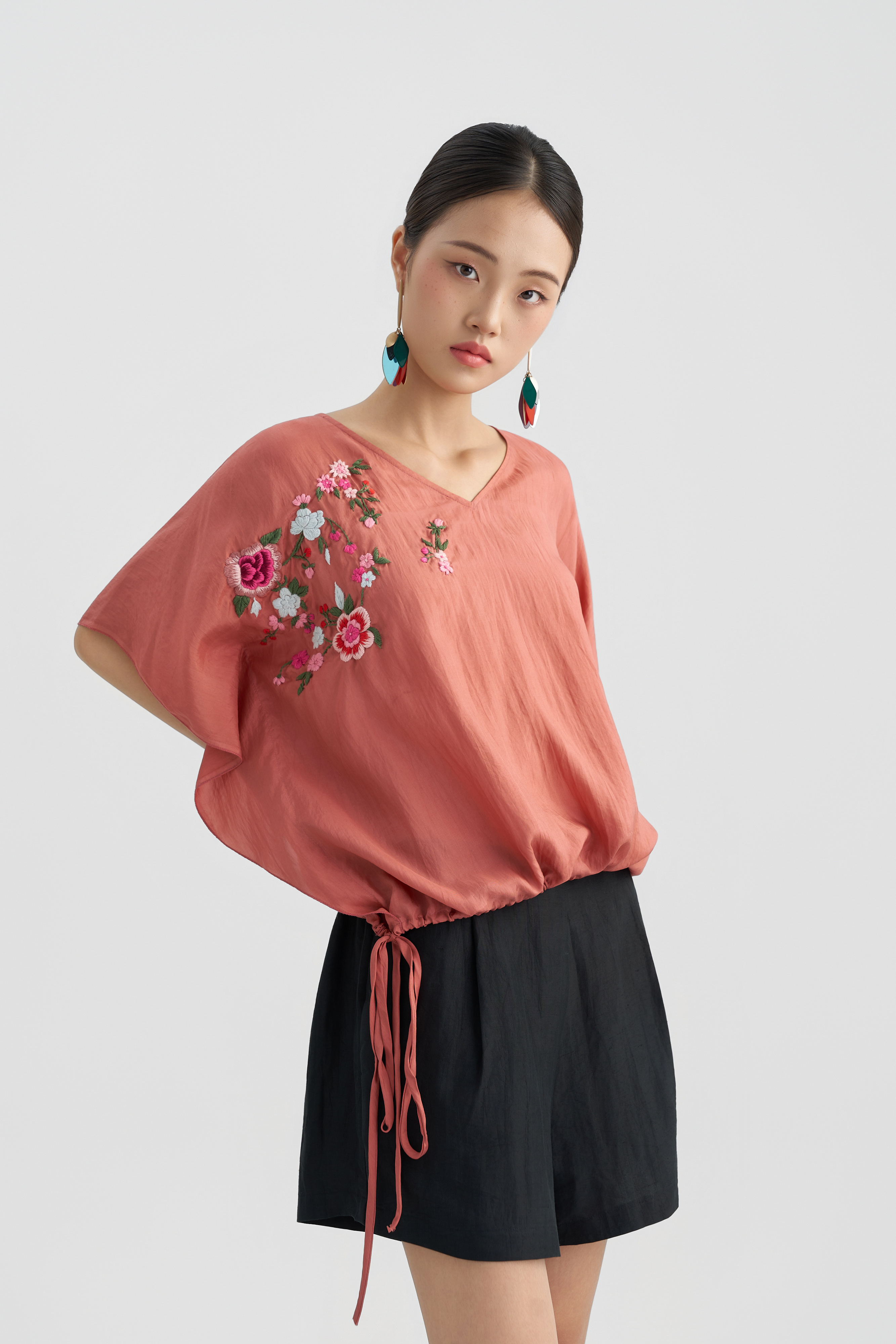 Áo Tunic Thêu Hoa/ Hồng đỗ