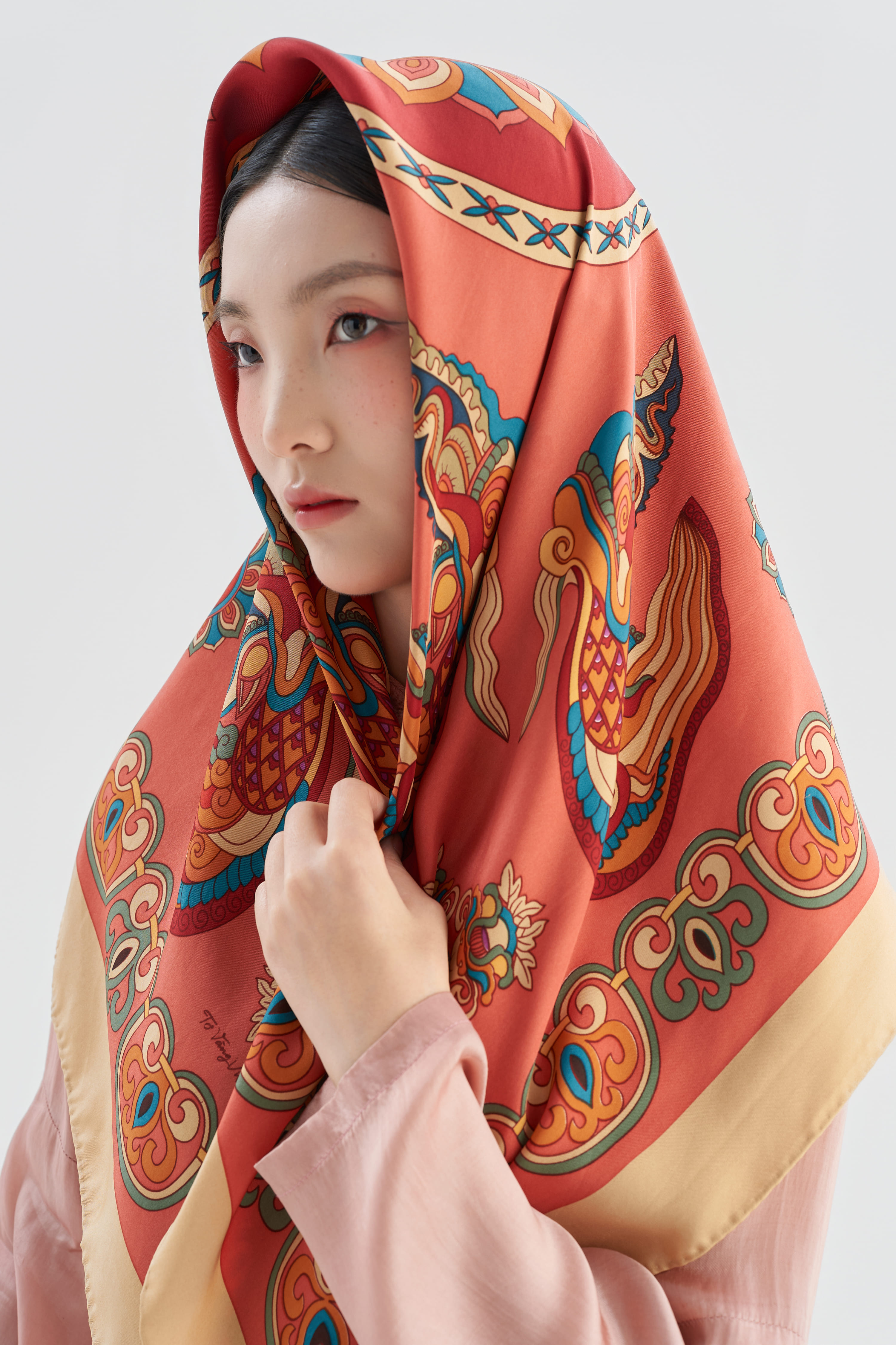 Khăn lụa Long Ngọc Vân Tiêu/ Cam Đất/ Size 100x100