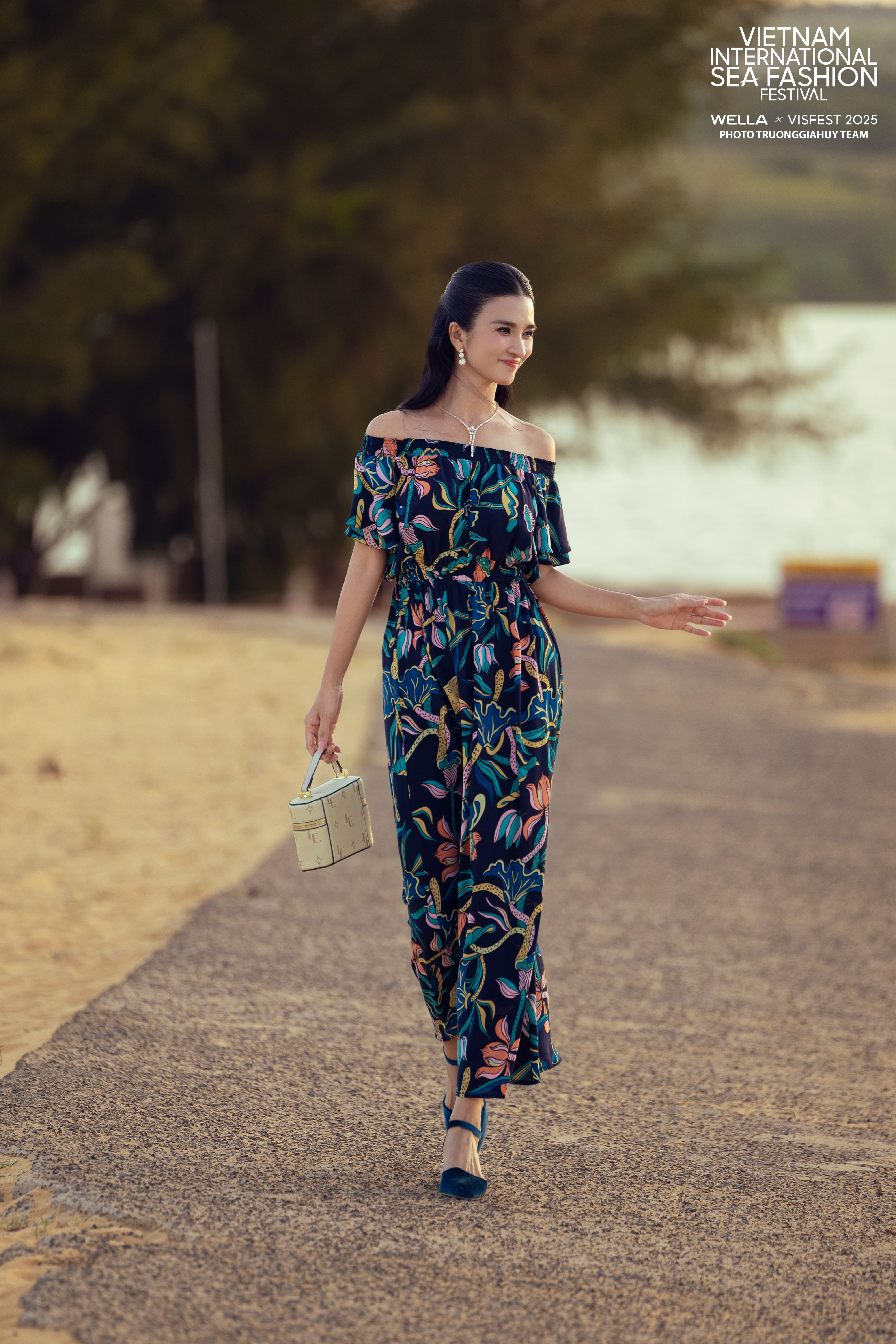 Maxi Mia/ Liên Hoa Vũ/ Xanh Navy