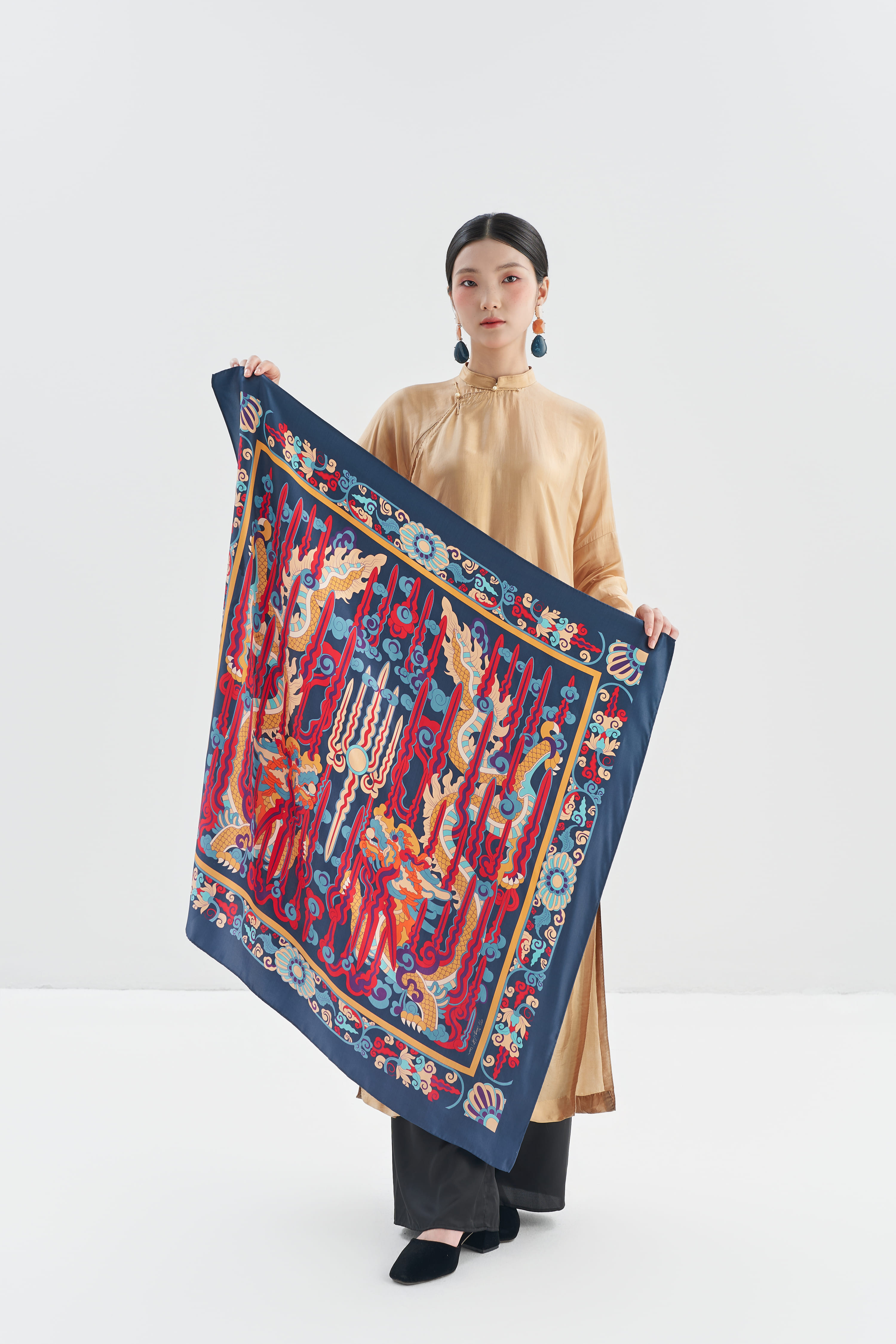 Khăn lụa Lưỡng Long Hí Châu/ Xanh Navy/ Size 70x70