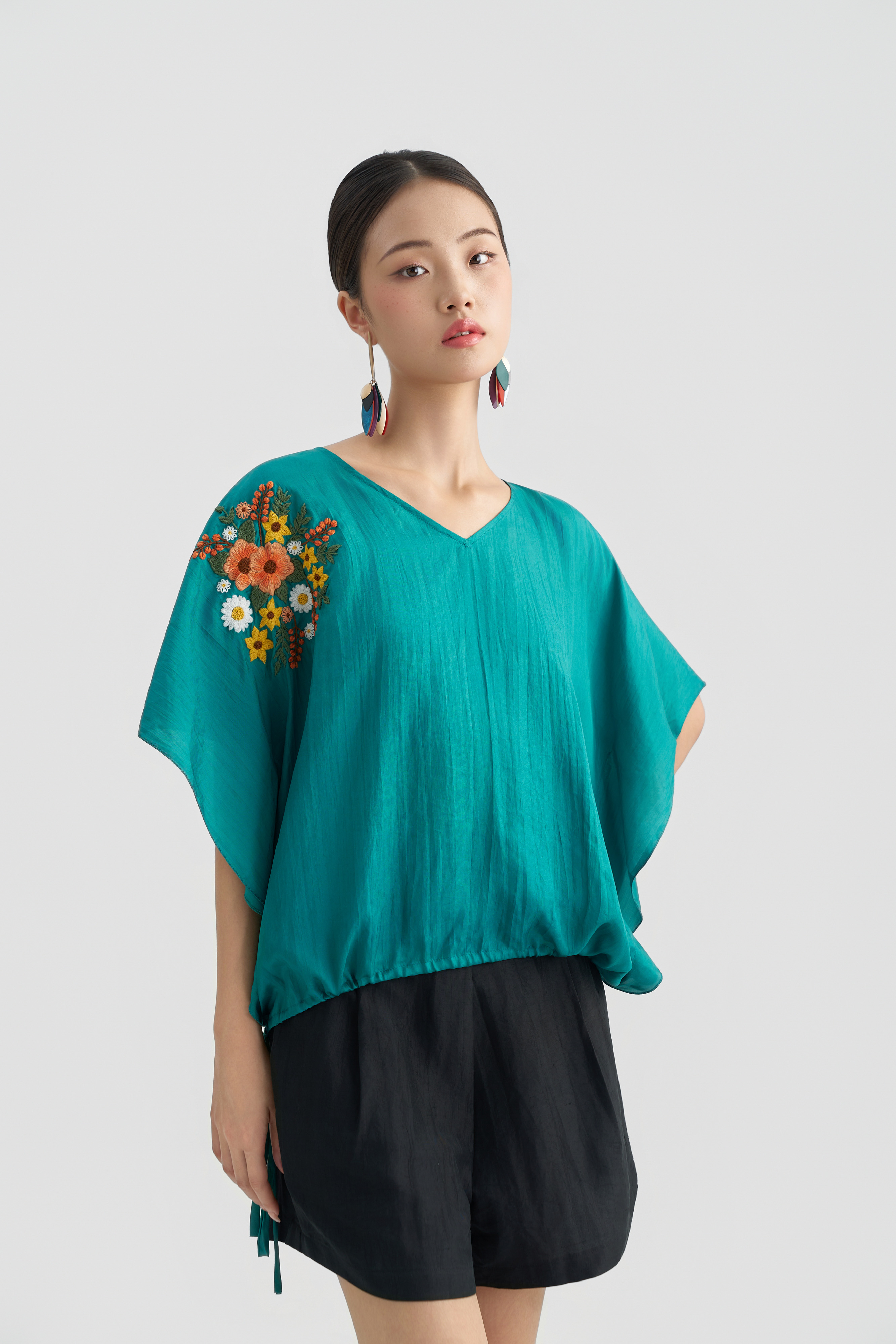 Áo Tunic Thêu Hoa/ Xanh cổ vịt