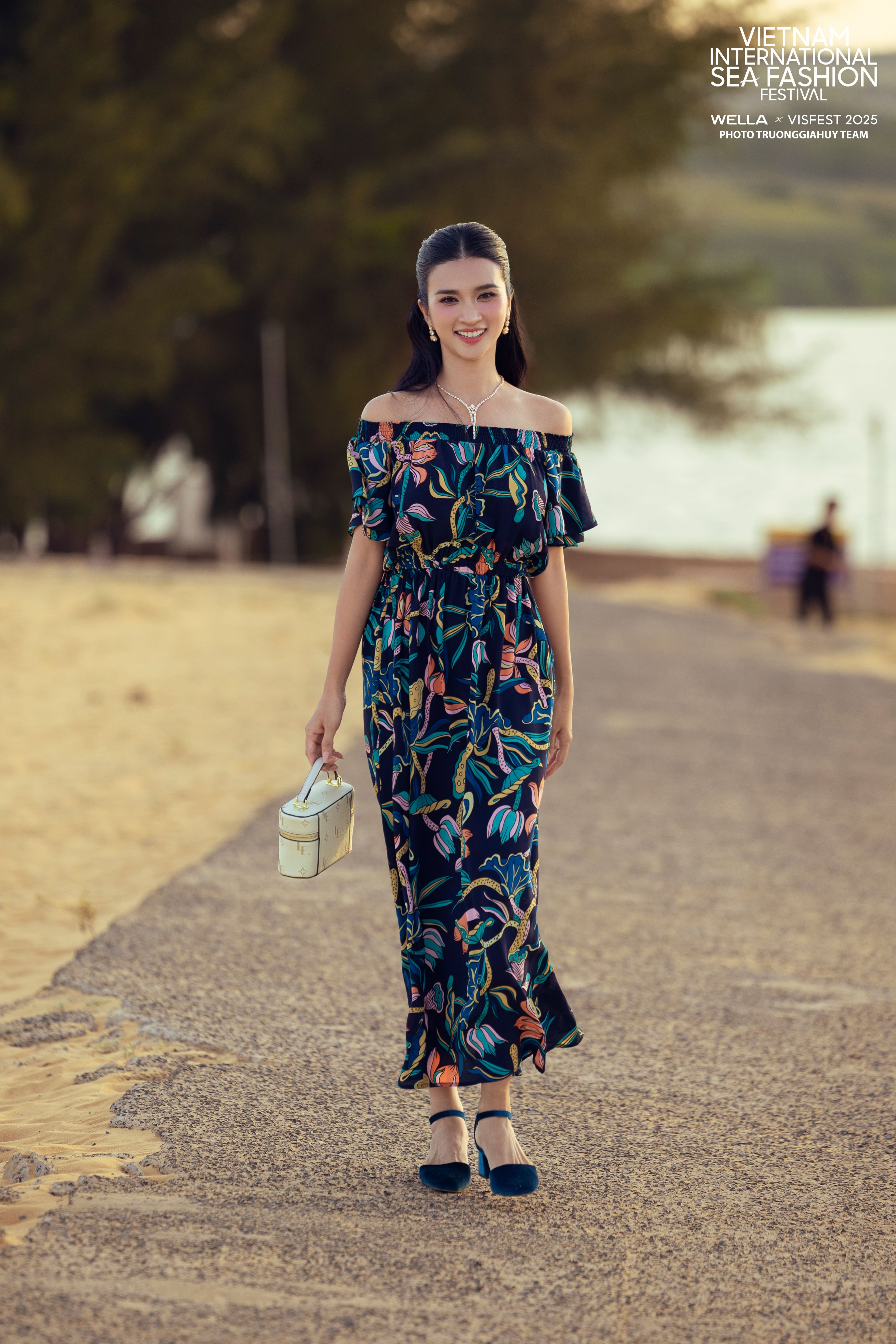 Maxi Mia/ Liên Hoa Vũ/ Xanh Navy