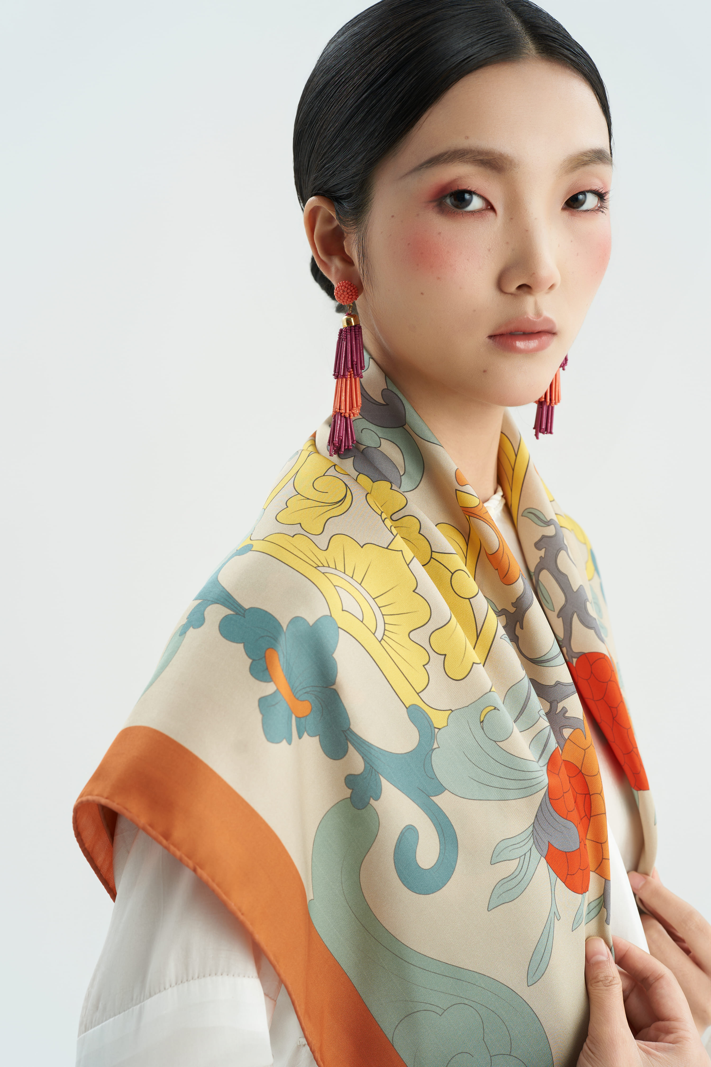 Khăn lụa Mãn Cầu Khởi Phúc/ Cam/ Size 90x90