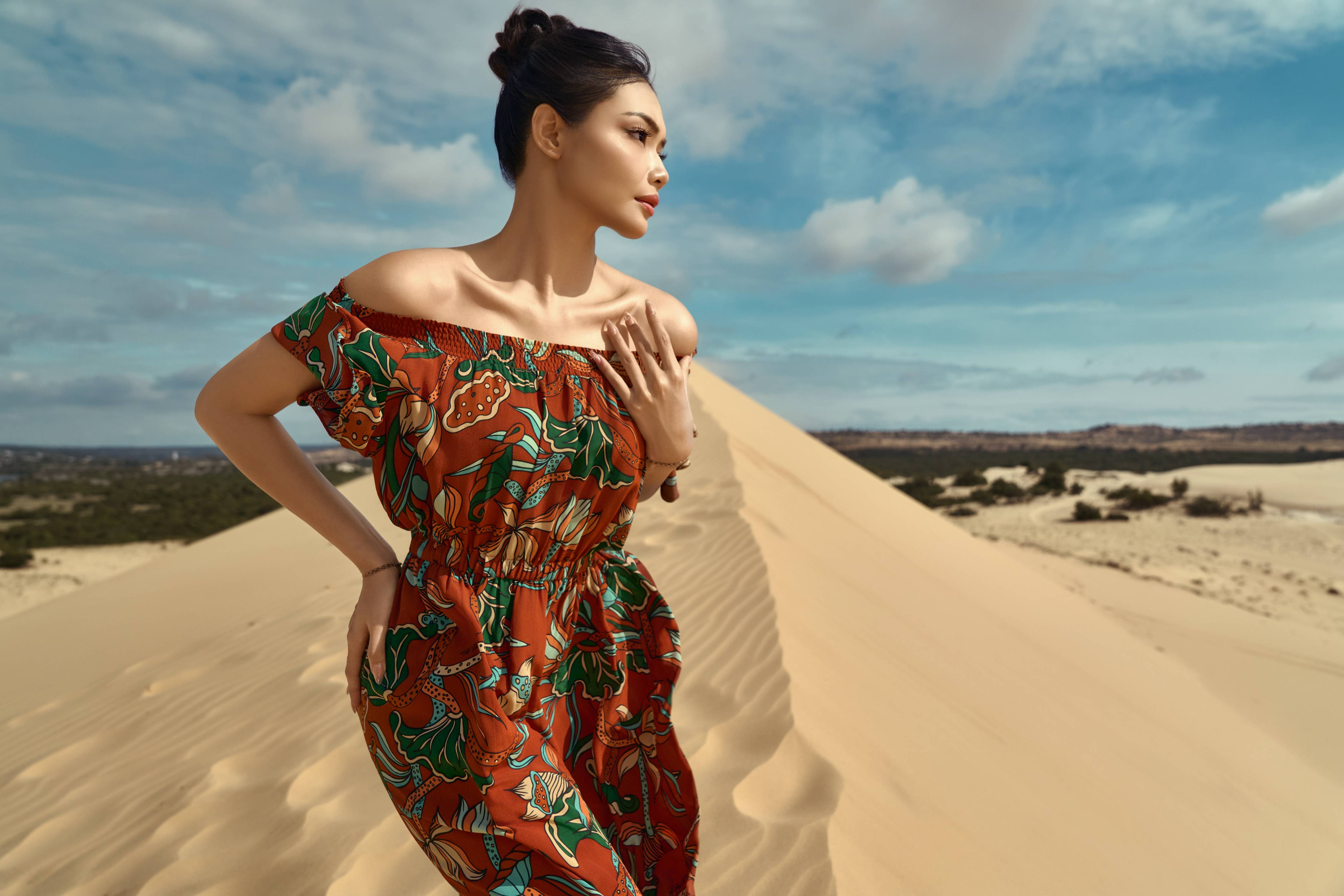 Váy lụa Tơ Vàng – Giao thoa giữa di sản và phong cách đương đại